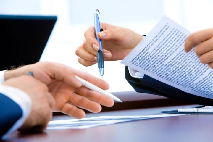 How to Read a Lease Agreement Before You Sign